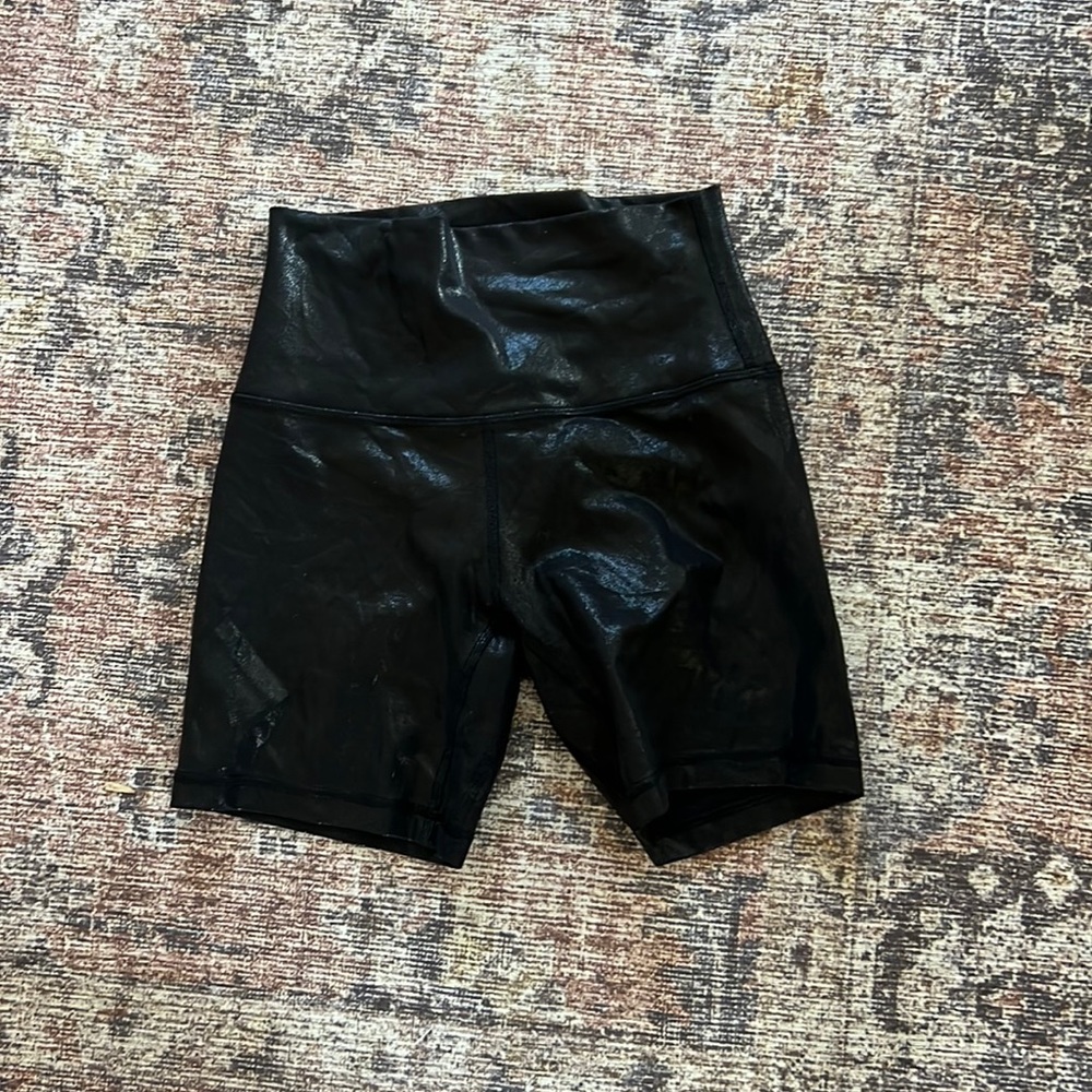 Women lululemon foil shine biker shorts